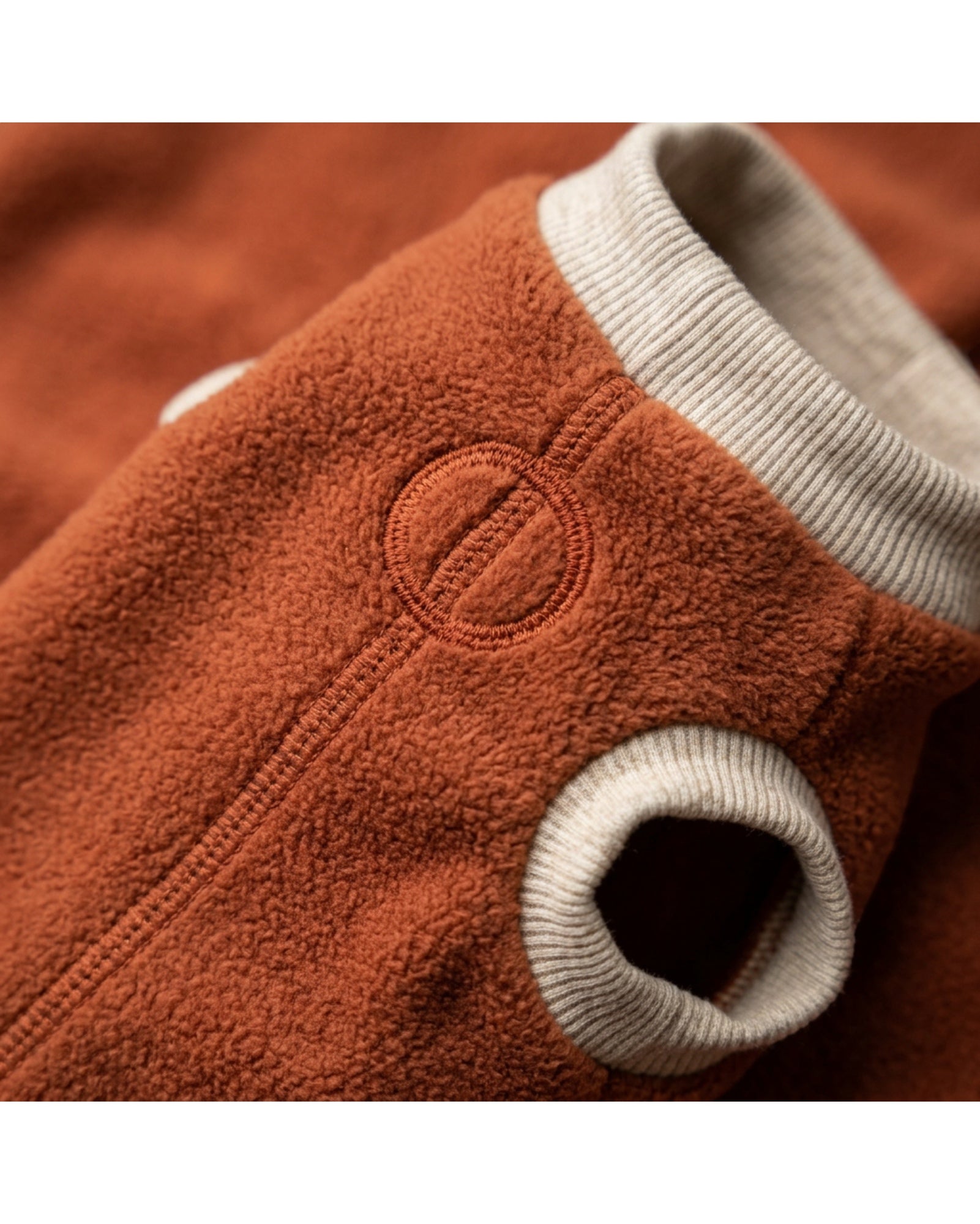 Pvxvg Fleece Pullover Pet Sweater Medium Rust Oatmeal - Detail view